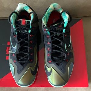 Lebron XI Men’s Size 12